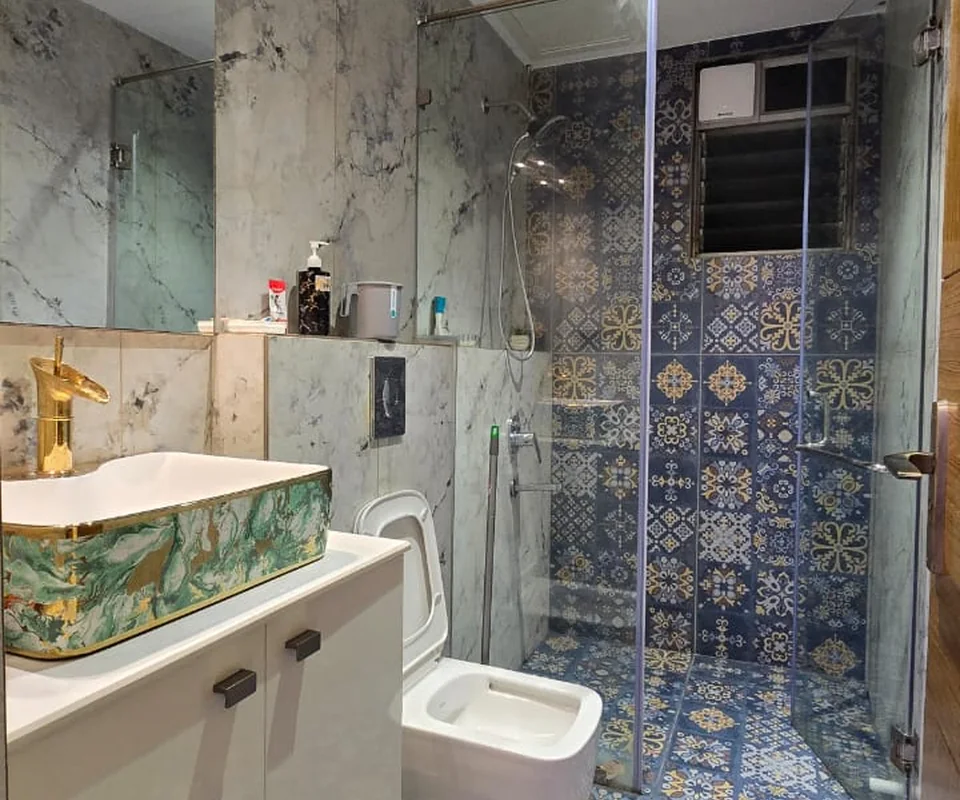 Bathroom material details
