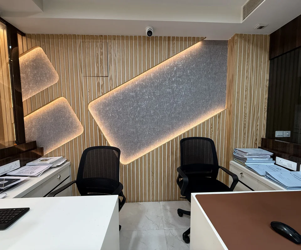 Workstation feature wall